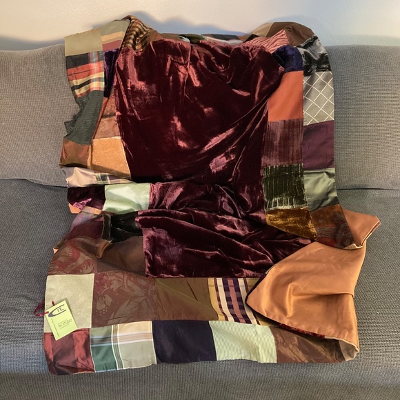 Decorative Throw | Custom Hand Made - Picture 3 of 3